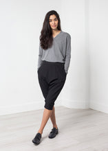 Load image into Gallery viewer, Woven Bermuda Short